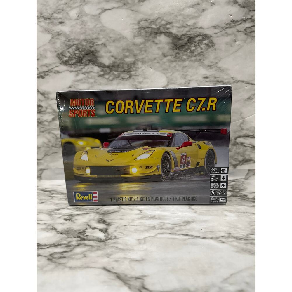NEW Revell Corvette C7.R model kit